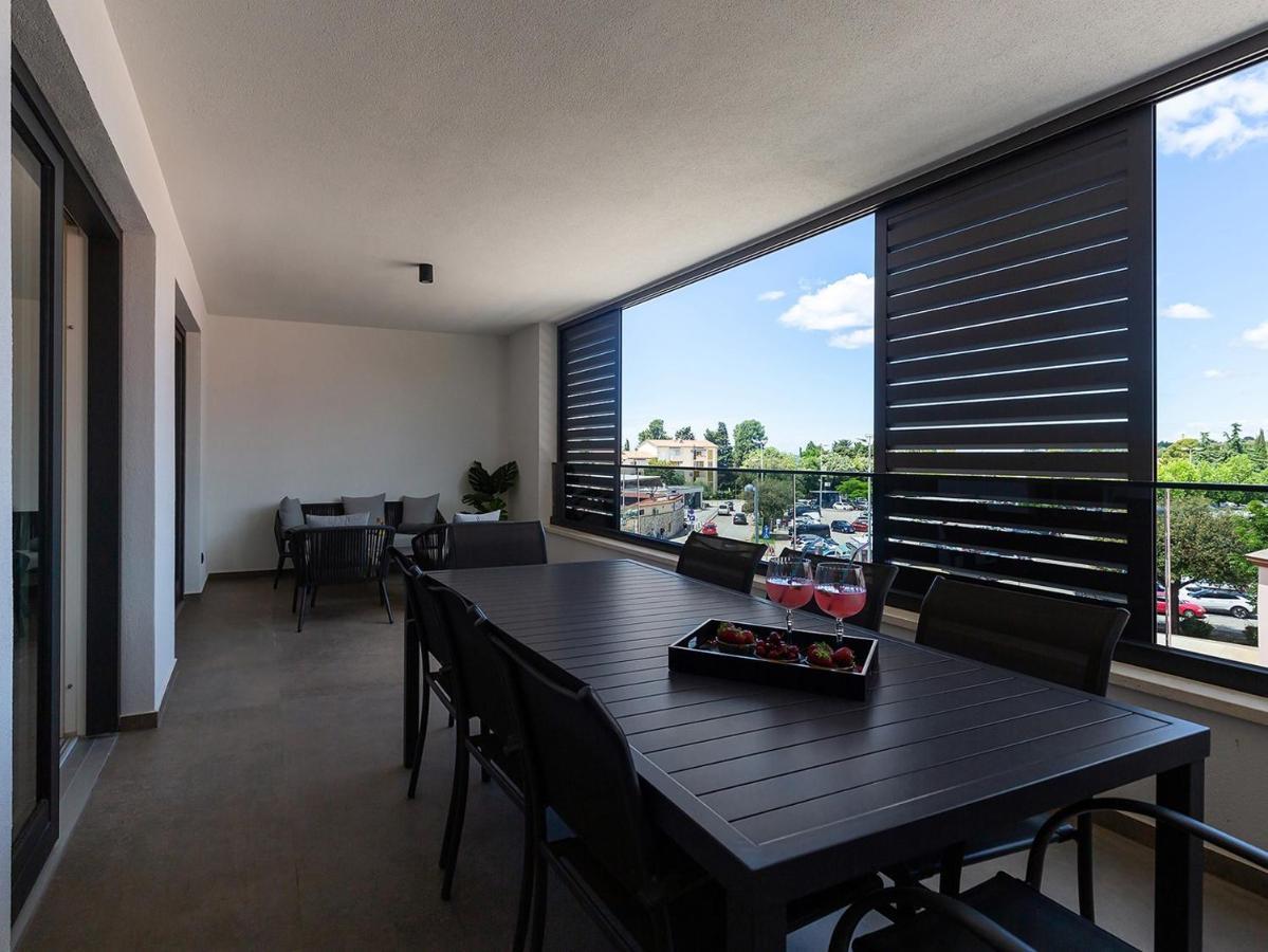 Residence Nar Пореч Екстер'єр фото