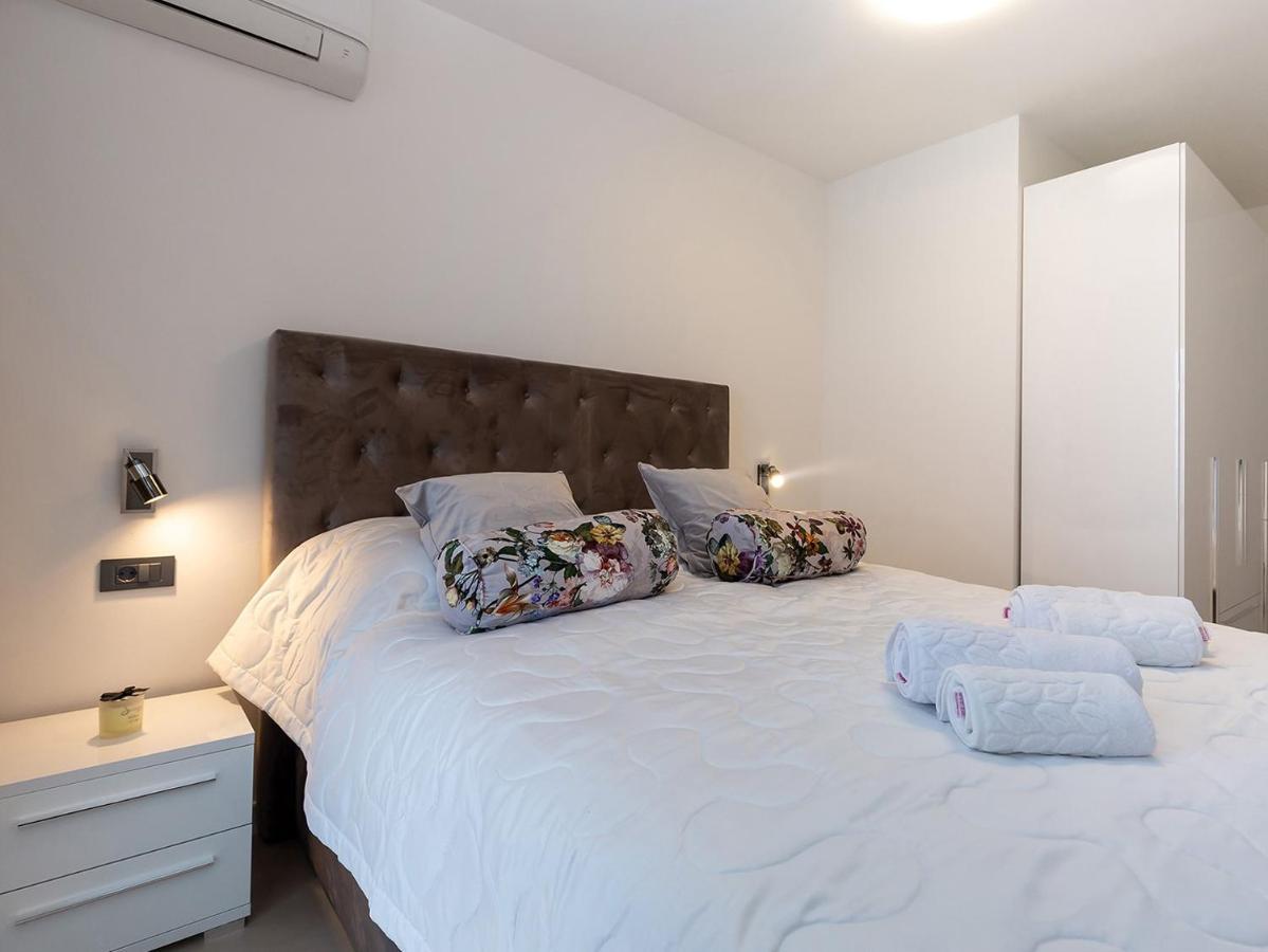 Residence Nar Пореч Екстер'єр фото