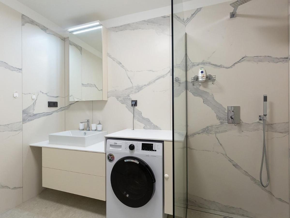 Residence Nar Пореч Екстер'єр фото