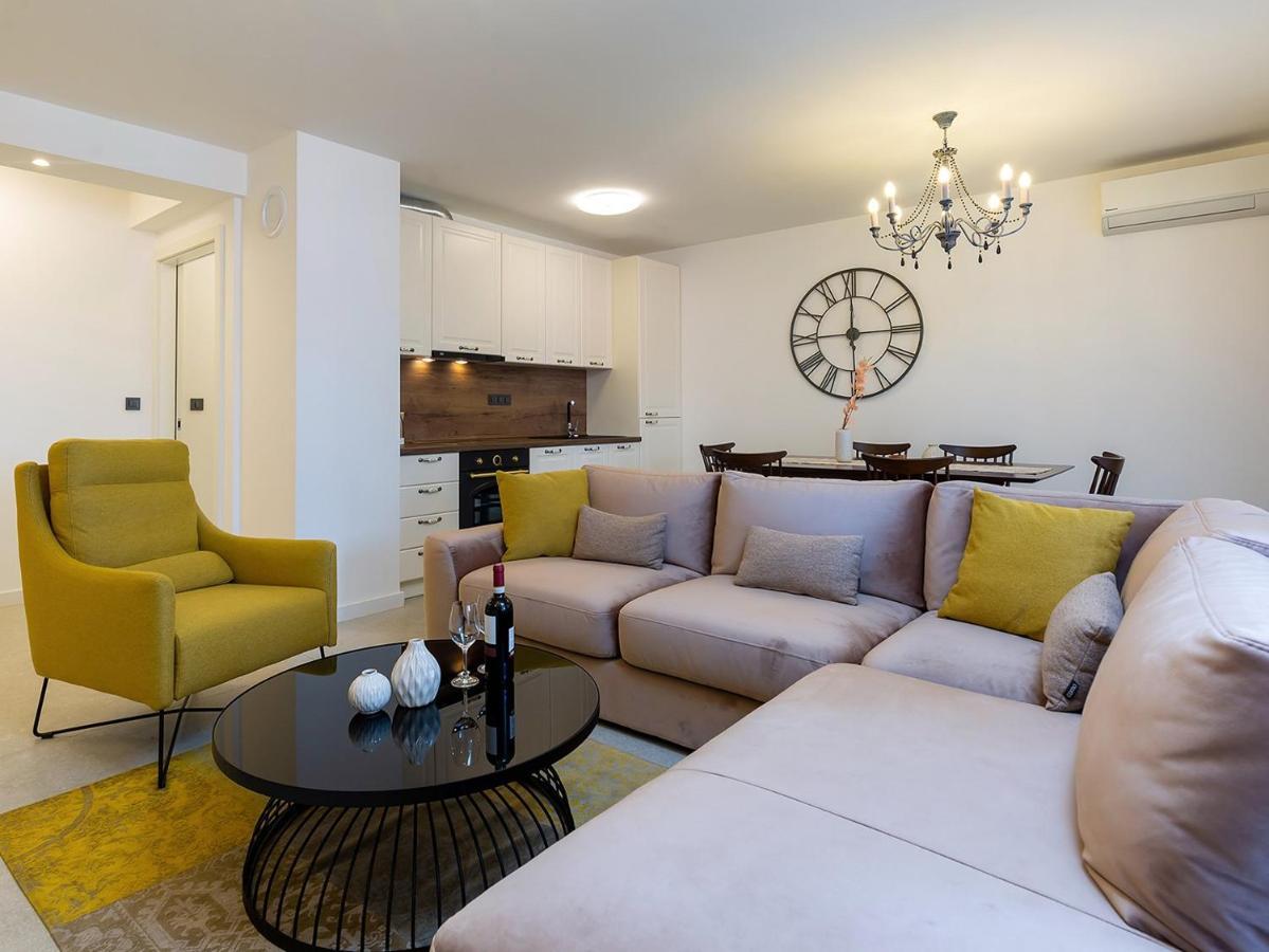 Residence Nar Пореч Екстер'єр фото