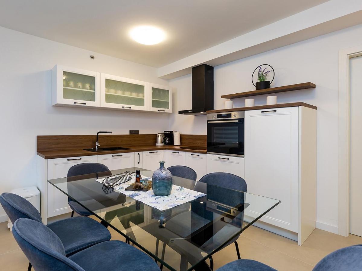 Residence Nar Пореч Екстер'єр фото