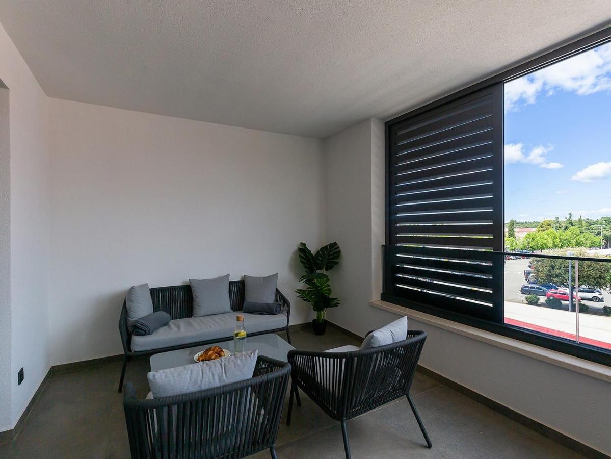 Residence Nar Пореч Екстер'єр фото